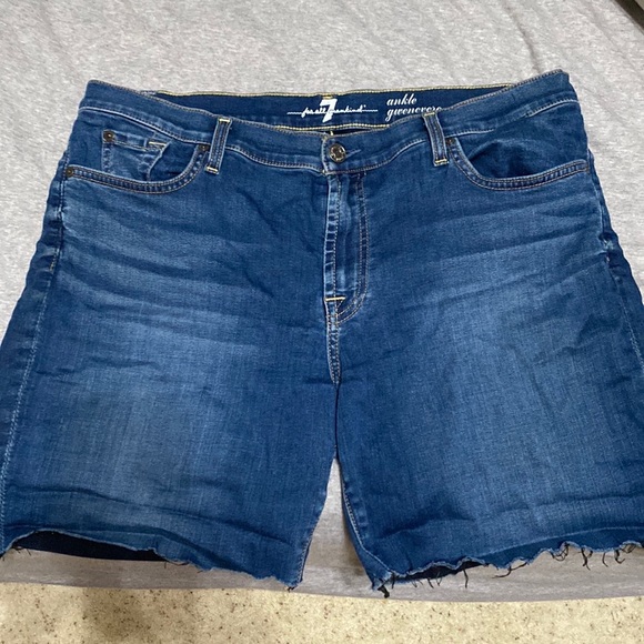 7 for all mankind size 32, custom cut - Picture 4 of 4